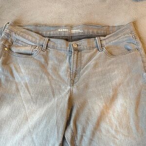 Old Navy Women's Light Gray Straight-Leg Jeans